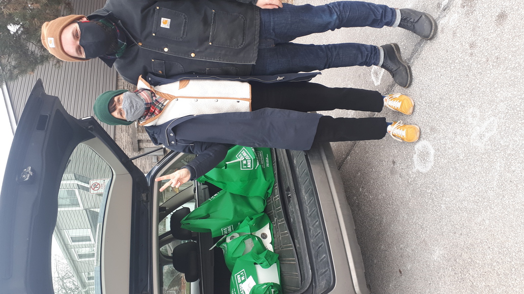 Randomly selected image of volunteers and/or meals